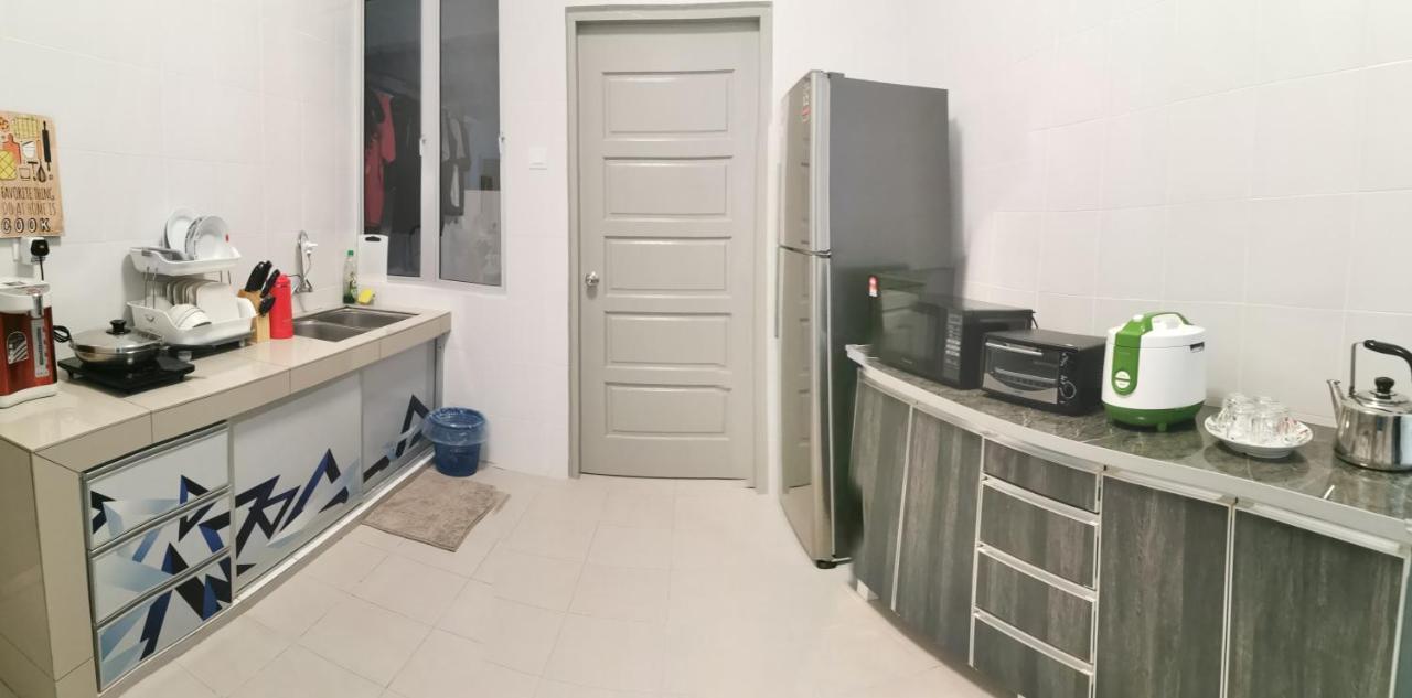 Coco Homestay 旅人の家@The Venus Sitiawan Perak Bagian luar foto