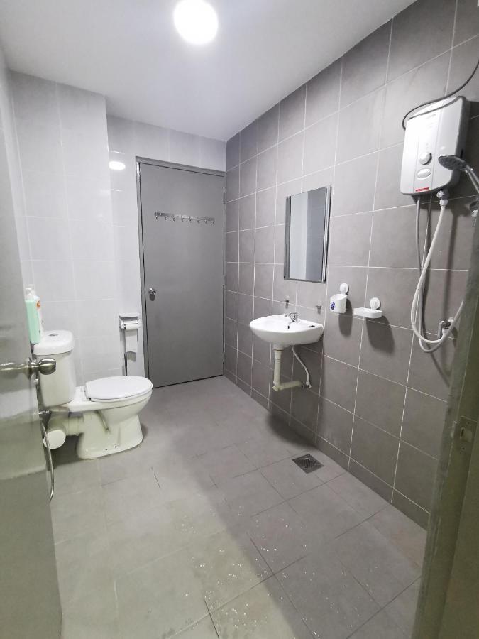 Coco Homestay 旅人の家@The Venus Sitiawan Perak Bagian luar foto