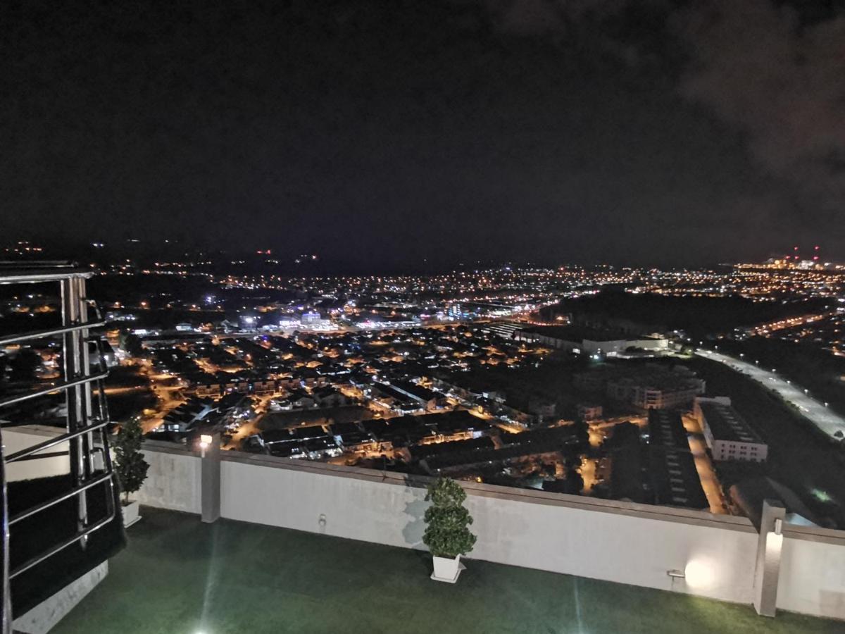 Coco Homestay 旅人の家@The Venus Sitiawan Perak Bagian luar foto